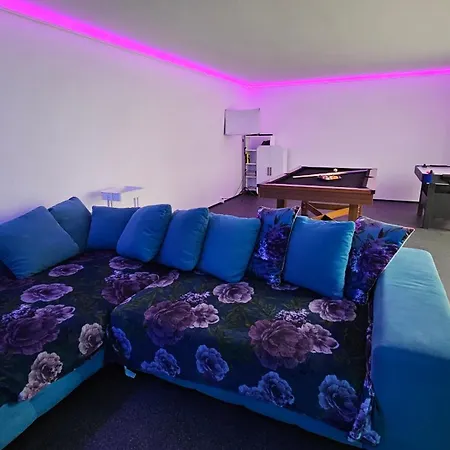 Golden Violet Holiday home *